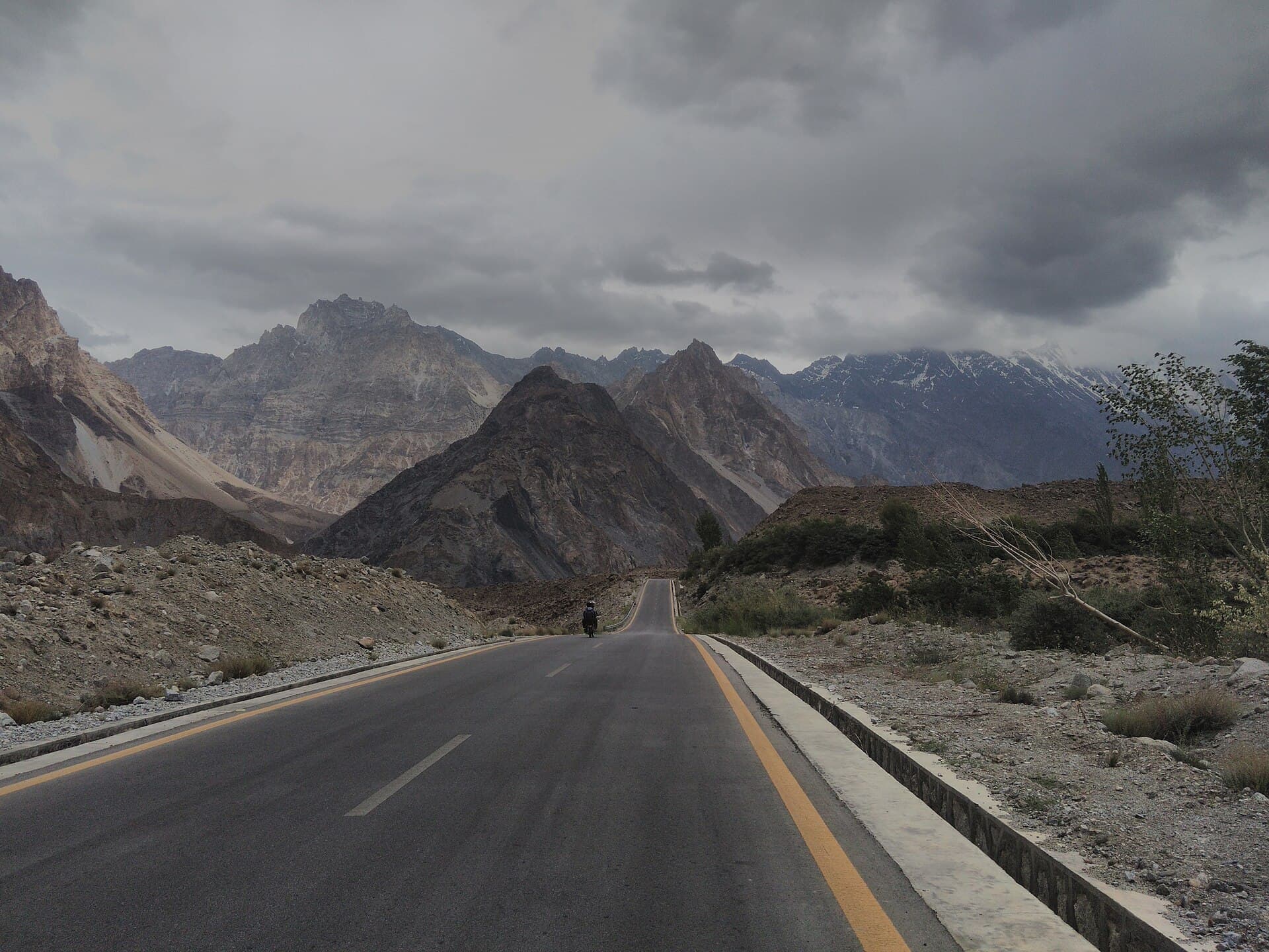 Hunza vs Skardu: Which Should You Visit?