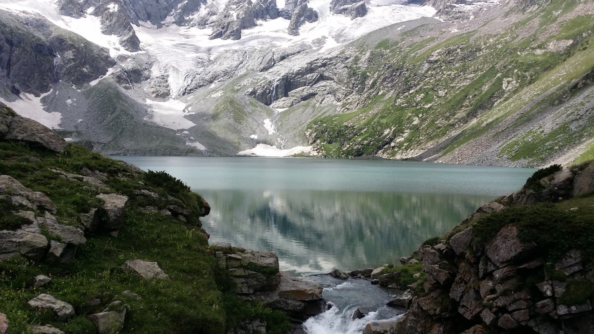 Kumrat Valley Travel Guide (2026): Waterfall, Jahaz Banda & Katora