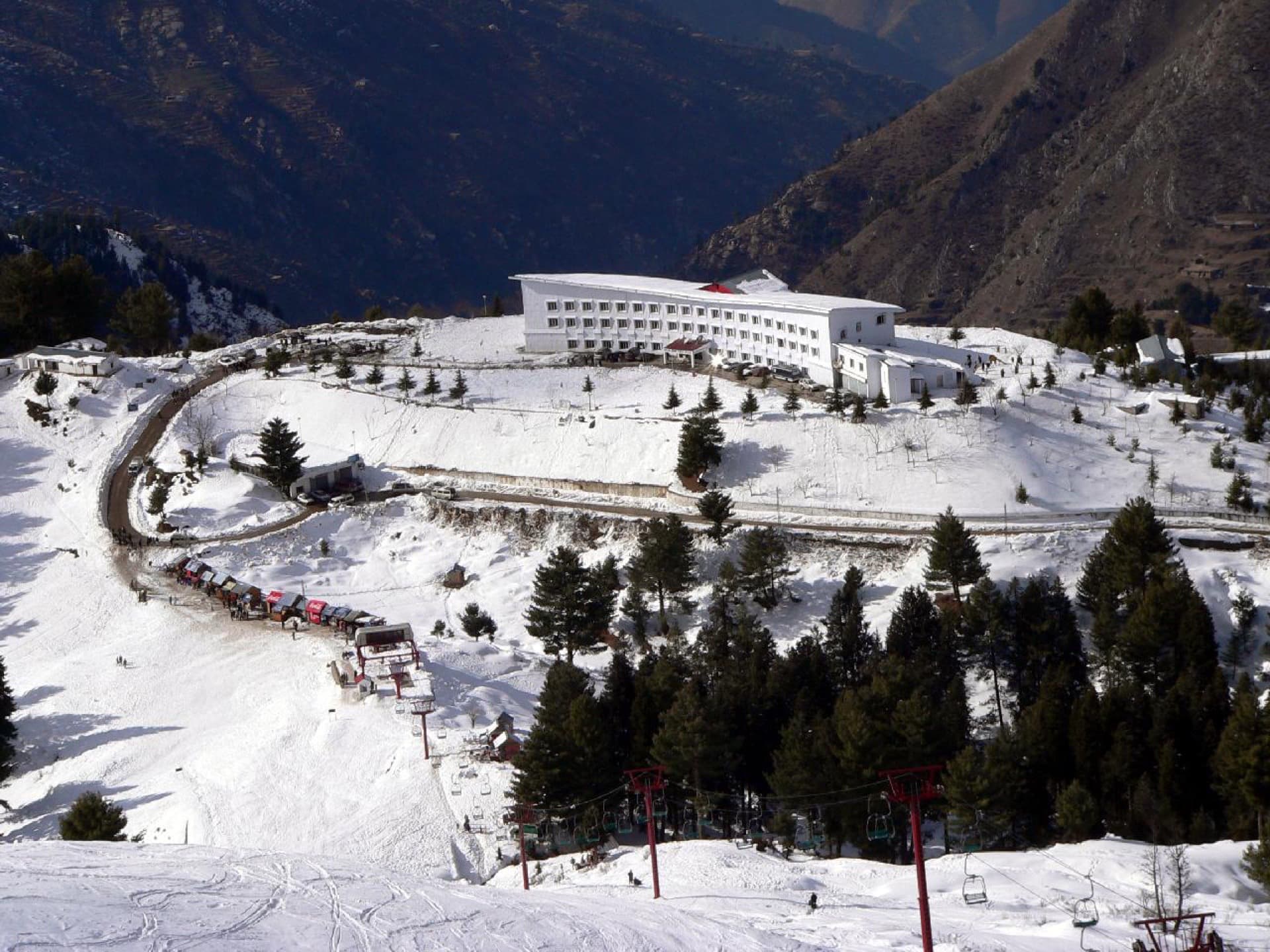 Skiing in Pakistan (2026): Malam Jabba, Naltar & Rattu